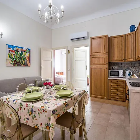 Casa Aurea Апартаменты *